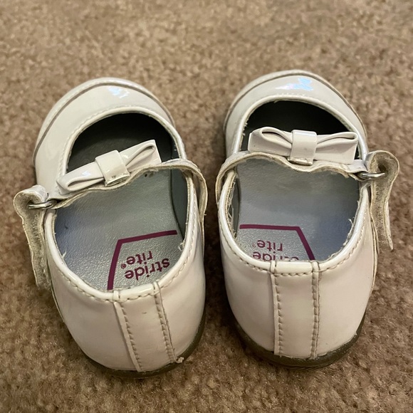Stride Rite Mirren Toddler size 4 White patent leather dress shoes - Picture 8 of 8